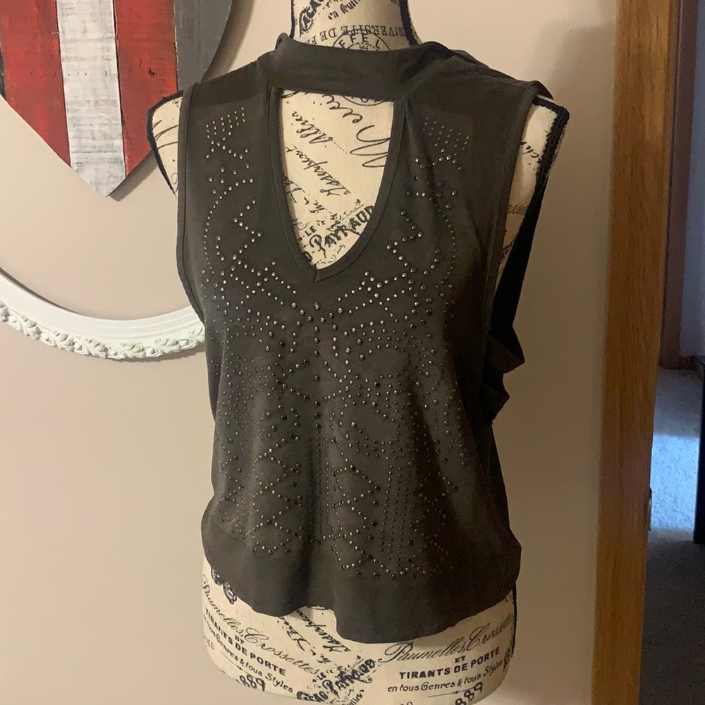 Cropped shirt